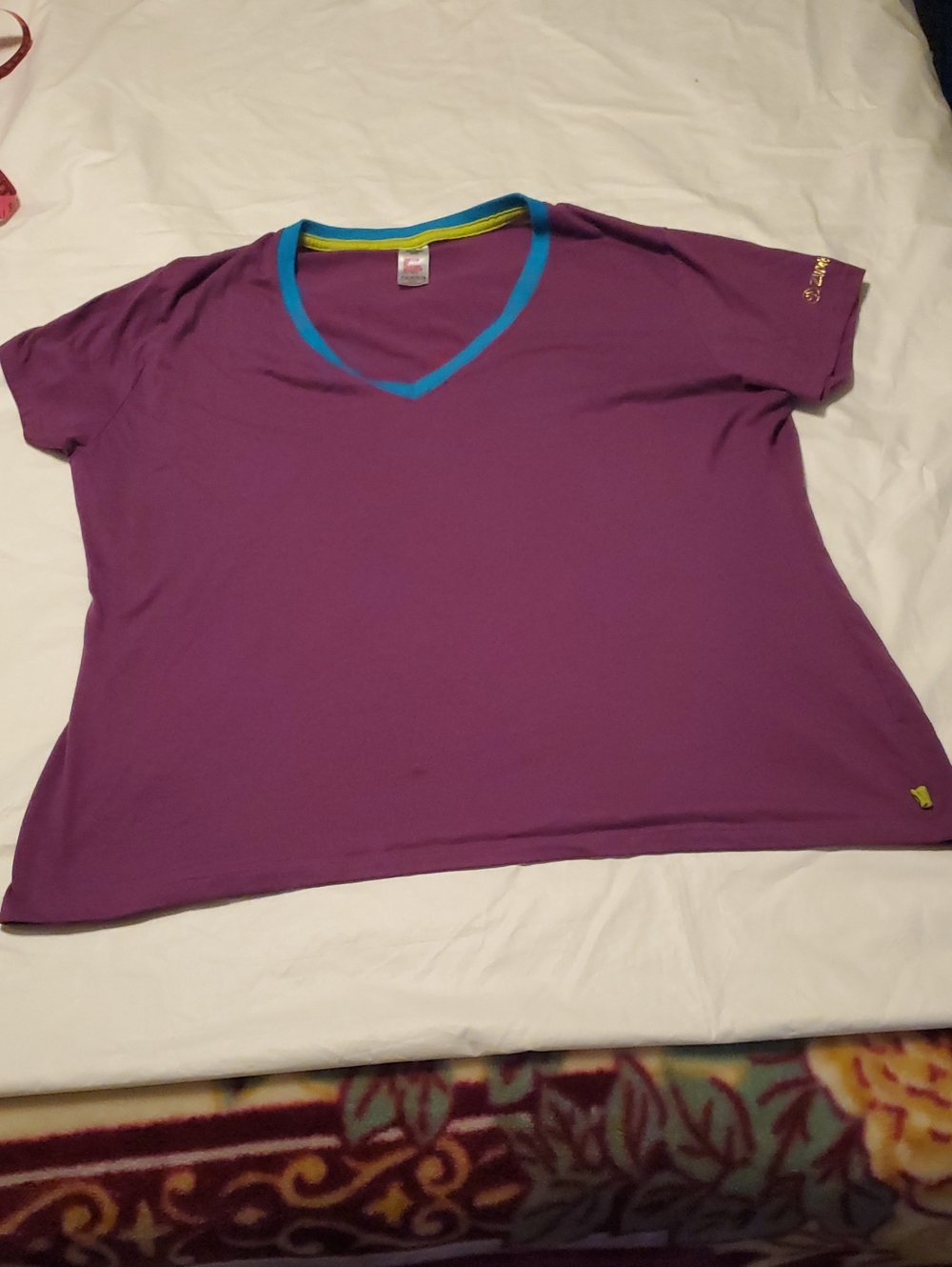 Zumbawear size xxl Women's Purple V-Neck Women’s Top with Blue Trim